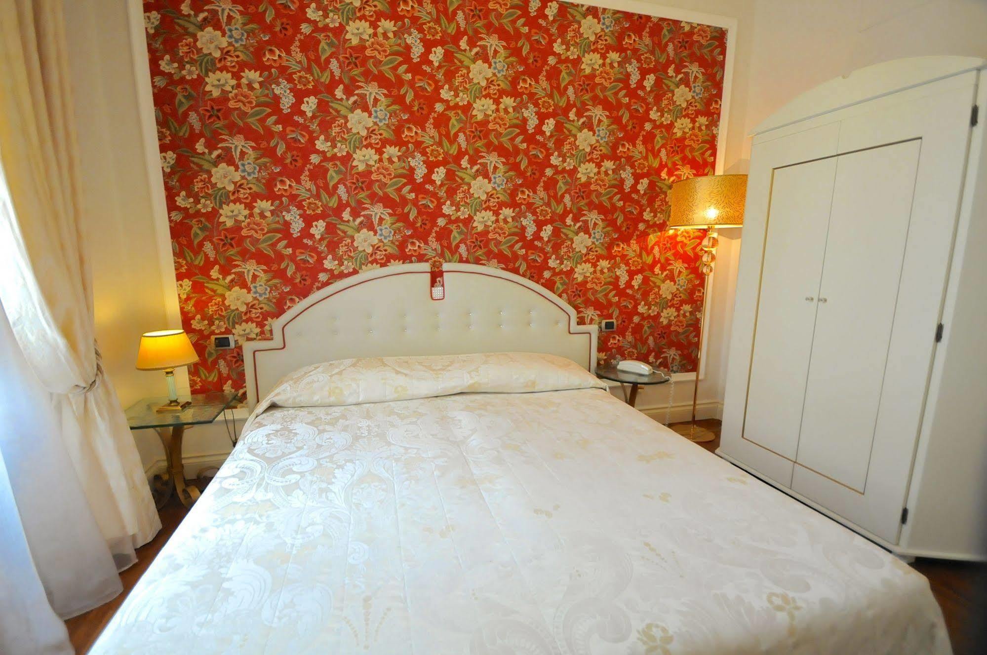 C-Hotels De Rose Palace Florença Exterior foto